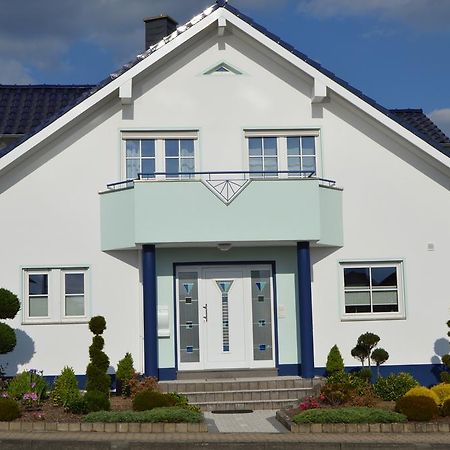 Ferienwohnung Am Park - Vulkanferien Plaidt エクステリア 写真