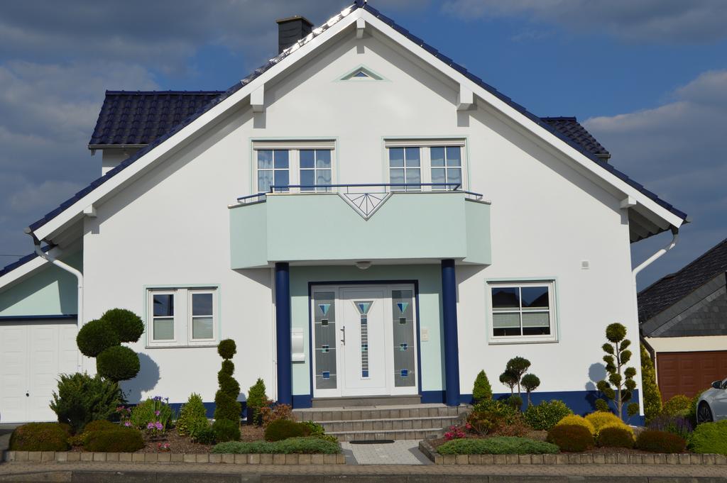 Ferienwohnung Am Park - Vulkanferien Plaidt エクステリア 写真